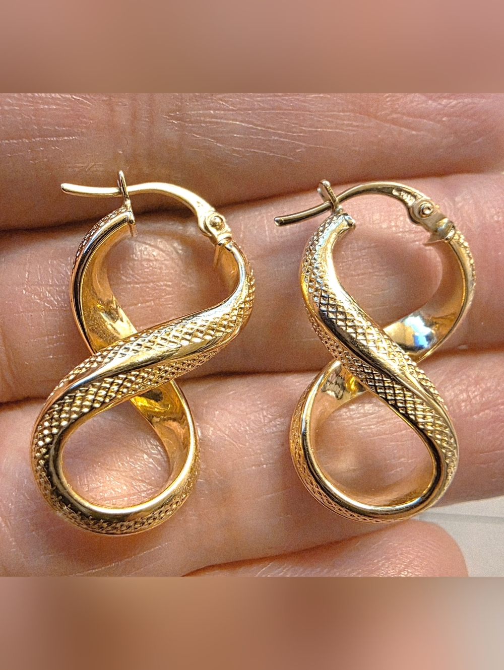 💛18k Infinity Hoop Earrings